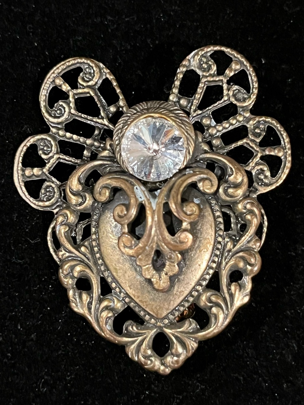 Jane Davis 1998 Angel of Love Brooch - Women’s Vintage Jewelry